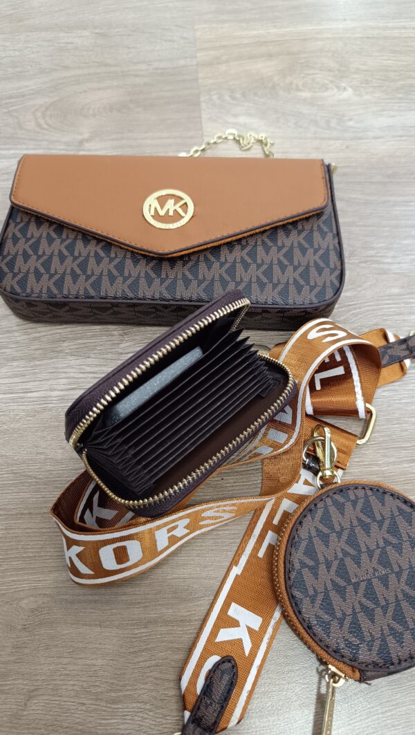 Kit Billetera Michael Kors - Kit de 4 Piezas Con Correa G5 - Image 3