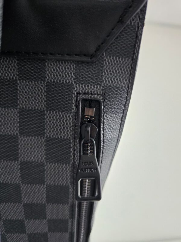 Mochila Louis Vuitton - Image 5