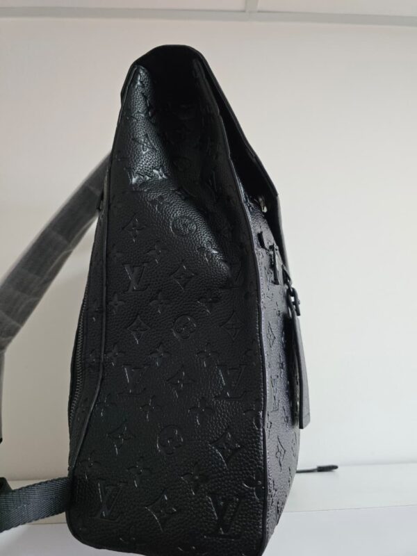 Mochila Louis Vuitton - Image 4