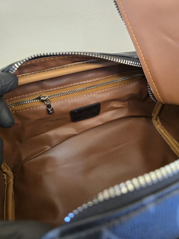 Bolso Neceser Louis Vuitton - Image 7