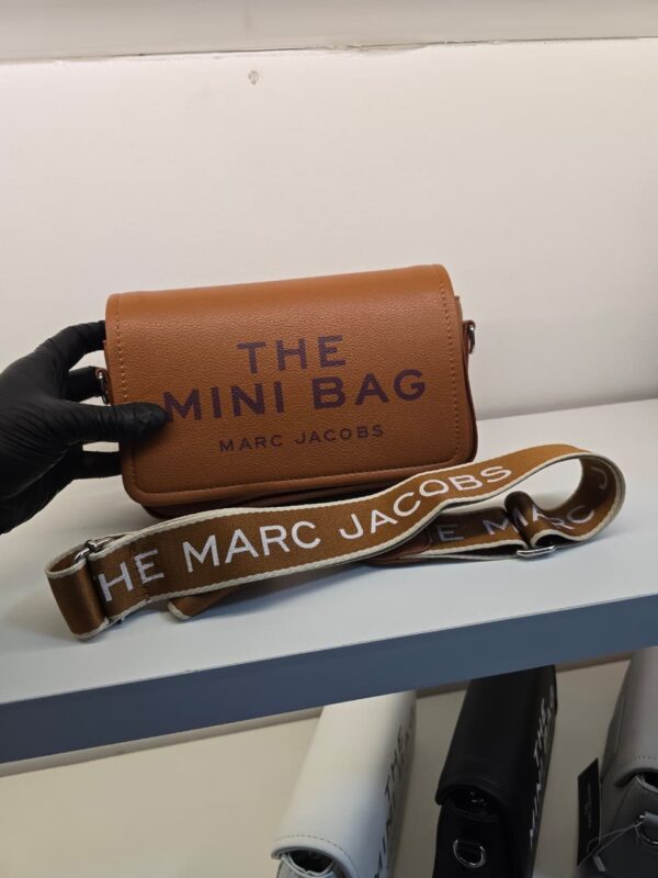 Handbag “The Mini Bag” de Marc Jacobs - Image 4