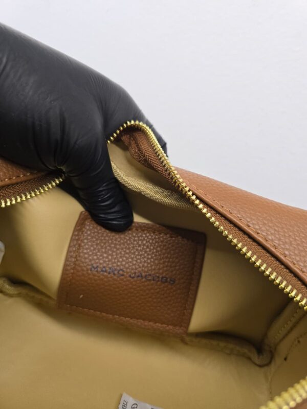 Bolso “The Cargo Bag” de Marc Jacobs - Image 7
