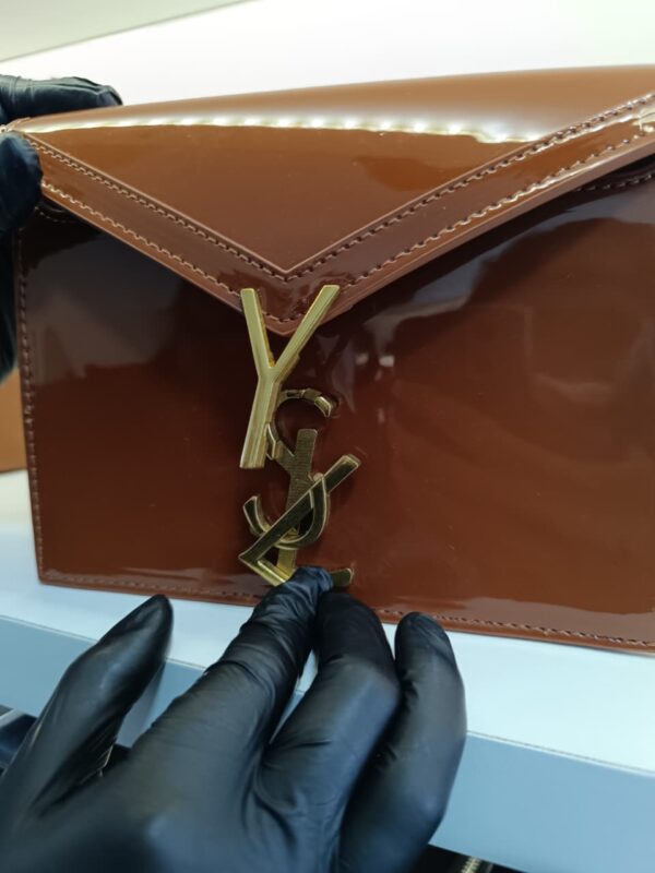 Clutch de Charol Handbag – Yves Saint Laurent - Image 2