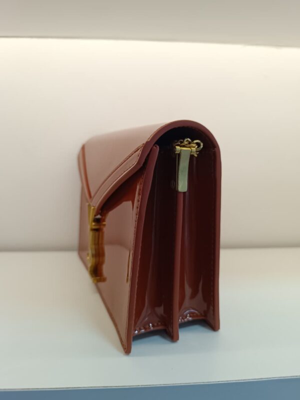 Clutch de Charol Handbag – Yves Saint Laurent - Image 9