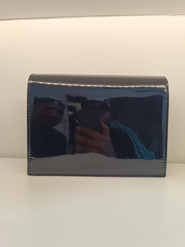Clutch de Charol Handbag – Yves Saint Laurent - Image 3