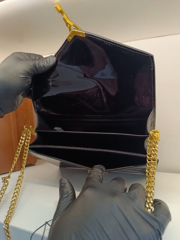 Clutch de Charol Handbag – Yves Saint Laurent - Image 5