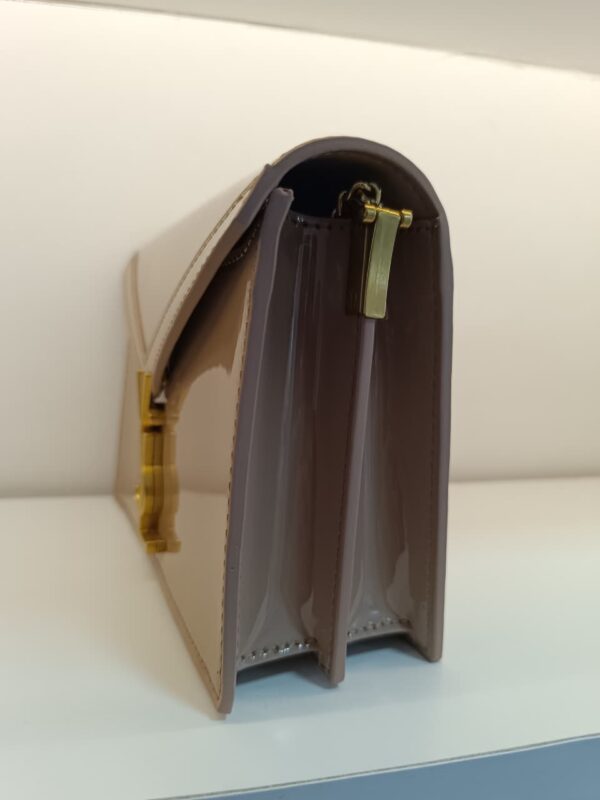 Clutch de Charol Handbag – Yves Saint Laurent - Image 4