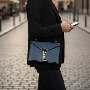 Clutch de Charol Handbag – Yves Saint Laurent
